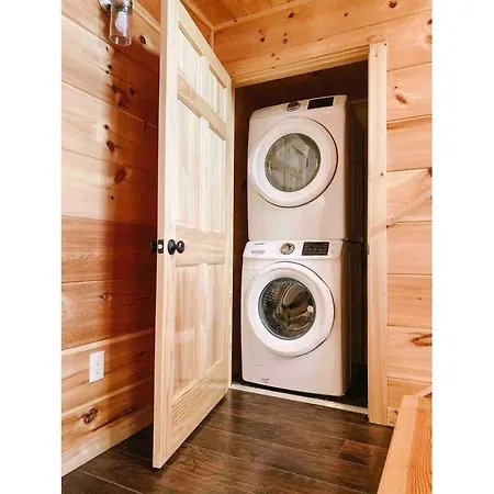 Splash Of Moonshine -Heated Indoor Pool, Hot Tub, Arcade Game Room
